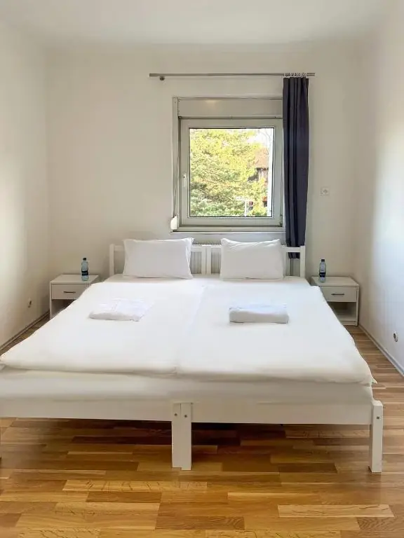 Adelin Vienna - 4